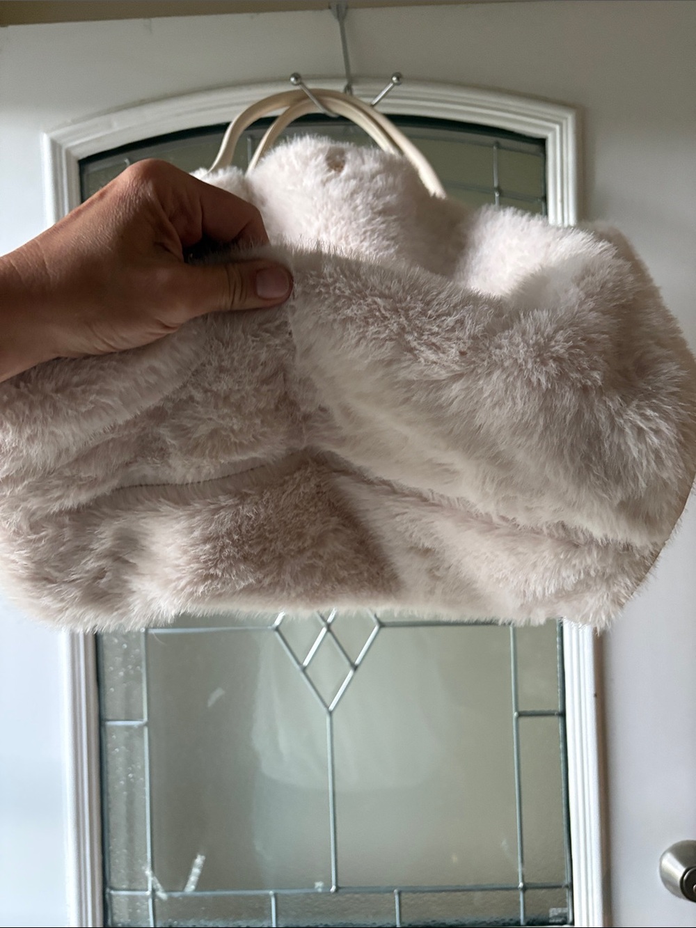 Victoria secret Plush Faux-Fur Tote Bag in cream - Picture 3 of 6